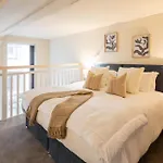 Host & Stay - Athenaeum House